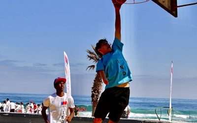 Más de 300 jóvenes de la comuna de Antofagasta se tomaron Playa Las Almejas para celebrar el Día Internacional de la Juventud