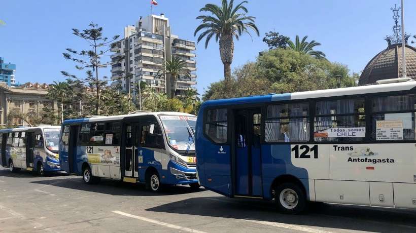 Corte de Antofagasta condena a chofer de buses a pagar multa e indemnización por discriminar a pasajero